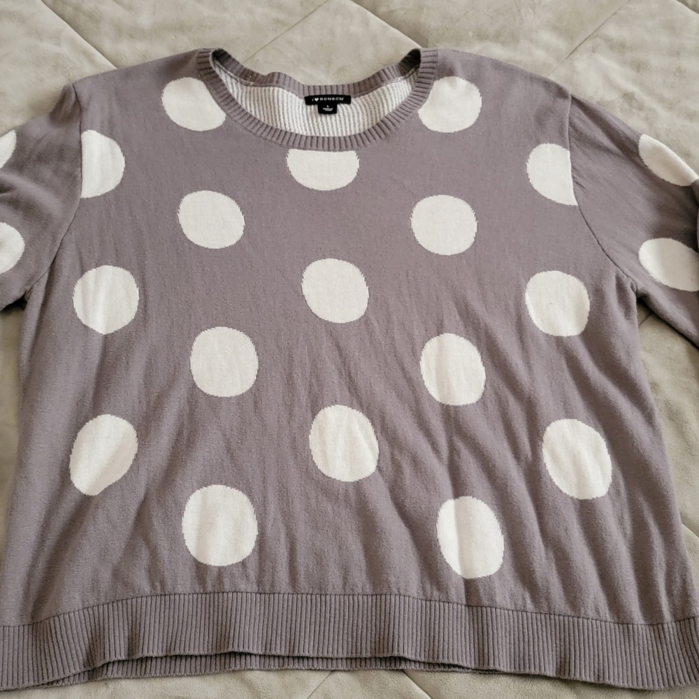 Gray/ivory large polka dot sweater